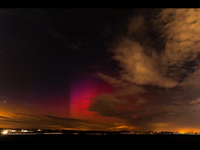 🎬Essai d'un timelapse avec quelques photos (mais pas assez) réalisées lors de la soirée du 20 janvier 2026 à @saintmaur36. 

C'est court, mais c'est toujours aussi magique.

Il s'agit de mes premiers timelapses... les prochains seront forcément meilleurs.

#auroresboreales